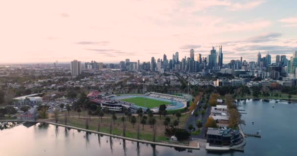 Smooth Orbit Melbourne Aquatic Center Stunning View Melbourne Cbd Seen — Stockvideo