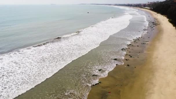 Aerial Flight Sandy Beach Vietnam Washed Dirt Net Trash Shoreline — Vídeo de stock
