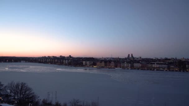 Ampla Vista Ângulo Sobre Água Congelada Estocolmo — Vídeo de Stock