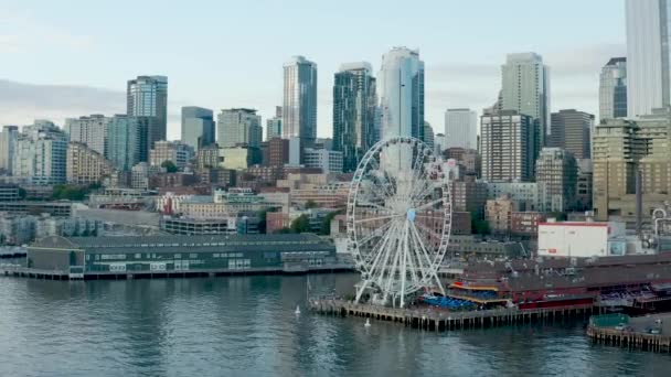 Dynamic Aerial Seattle Great Wheel Pier — Video Stock