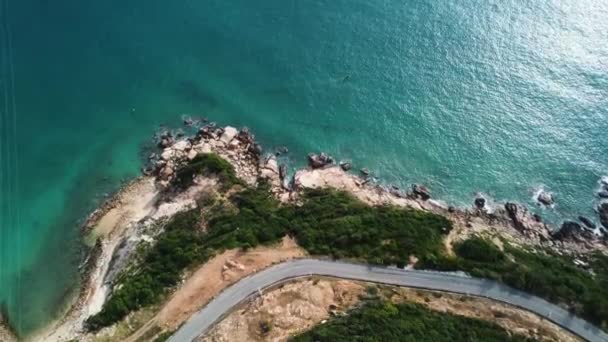 Aerial Top Road Next Ocean Coast Blue Turquoise Water Small — Stockvideo