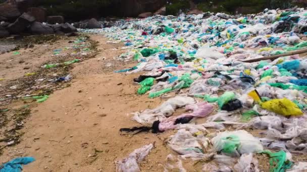 Sandy Beach Covered Plastic Bags Environmental Disaster Low Aerial — 图库视频影像