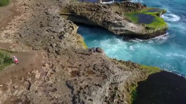 Gorgeous Aerial View Flight Overfly Drone Shot Big Ocean Waves — Stock video