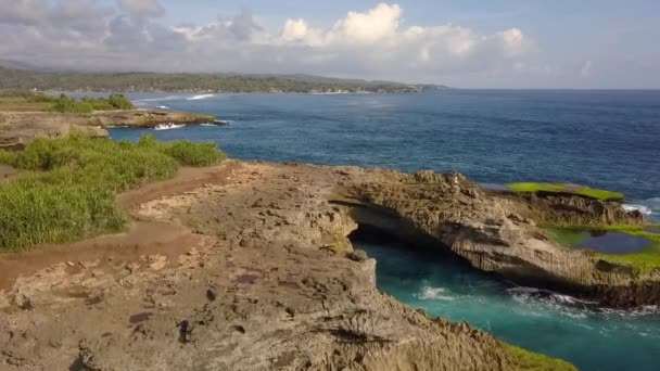 Smooth Aerial View Flight Fly Forwards Drone Shot Big Ocean — Stock video