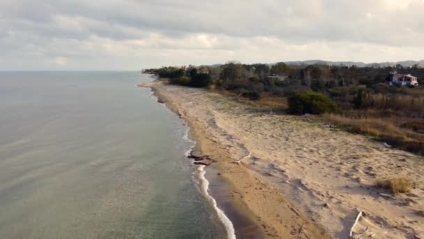 Amazing Aerial View Flight Fly Backwards Drone Footage Coastline Golden — Stockvideo