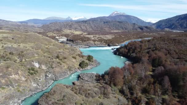 Treffen Von Gewässern Zwischen Baker River Und Lake Bertrand Patagonien — Stockvideo