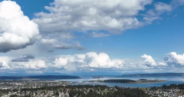 Wide Panning Aerial Shot Cloudy Blue Sky Whidbey Island Oak — Stock video
