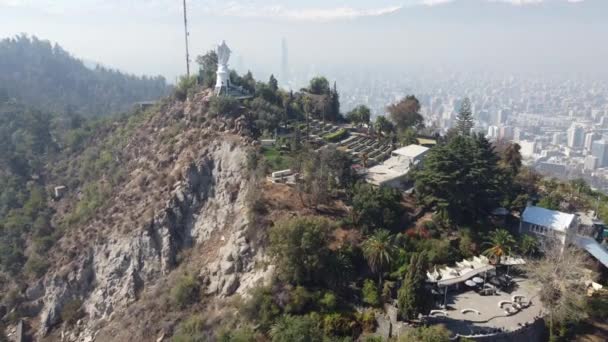 Вид Сантьяго Чили Cerro San Cristobal Большой Город Южной Америке — стоковое видео