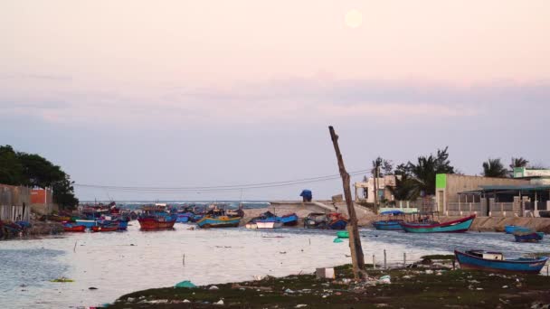 Fishing Village Sunset Coracle Boat Sailing Strength Wind Vietnam Static — Video Stock