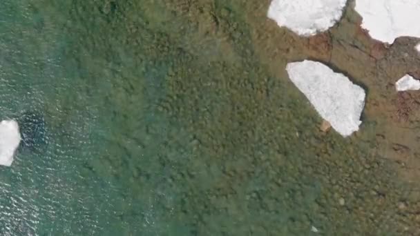 Flying Lake Superior Floating Ice Duluth Minnesota Aerial Top — Stock videók