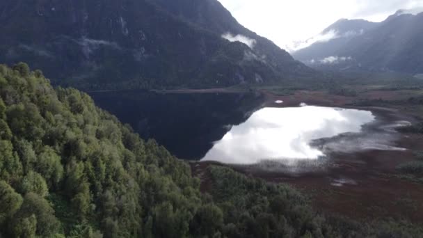 Aerial Top Panaromic Widok Zachmurzony Dramaturgiczny Fiord Ameryce Południowej Patagonia — Wideo stockowe