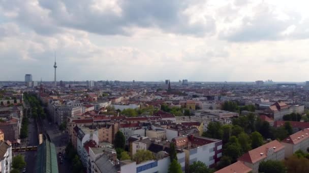 Πανόραμα Πύργος Mauerpark Και Jahn Sportpark Όμορφη Εναέρια Άποψη Πτήση — Αρχείο Βίντεο