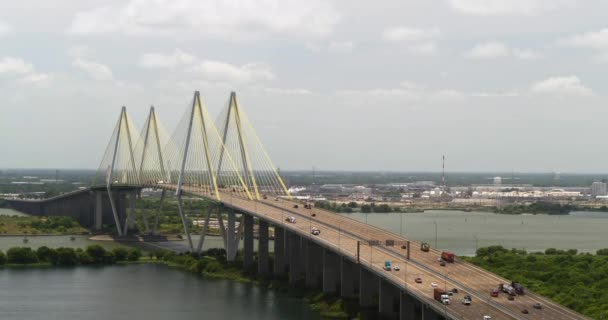 Etablera Skott Fred Hartman Bridge Baytown Texas — Stockvideo