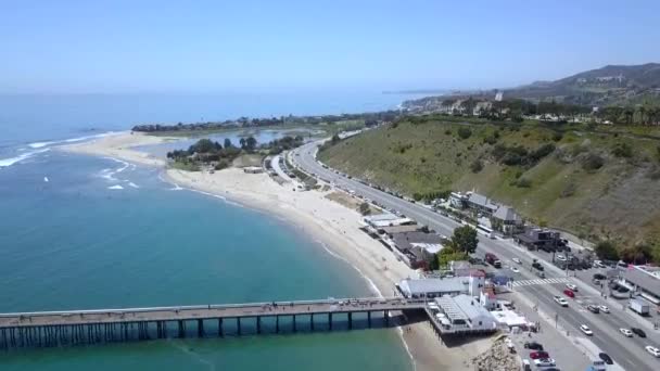 Overview Malibu Point Lagoon State Beach Cars Hwy Amazing Aerial — Stockvideo