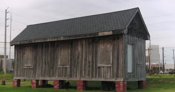 Low Angle Establishing Shot Old House Galveston Texas — 비디오