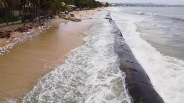 Line Concrete Geo Tube Protecting Vietnam Sandy Beach Erosion Aerial — Stockvideo