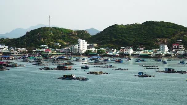 Static View Bay Binh Hung Island Foreground Sea Barracks Boats — Stock Video