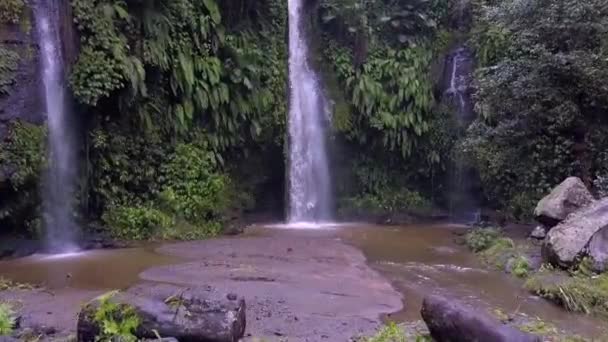 Waterfall Way Life Untouched Jungle Buttery Soft Aerial View Flight — Stockvideo