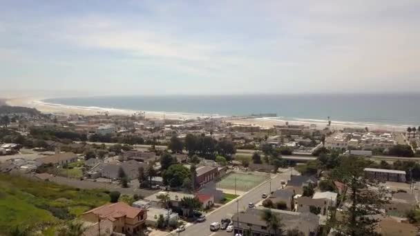 Legendary Pismo Heights Hwy 101 Dramatic Aerial View Flight Fly — วีดีโอสต็อก