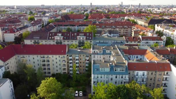 Two People Enjoying Sun Rooftops Berlin Fantastic Aerial View Flight — Stockvideo