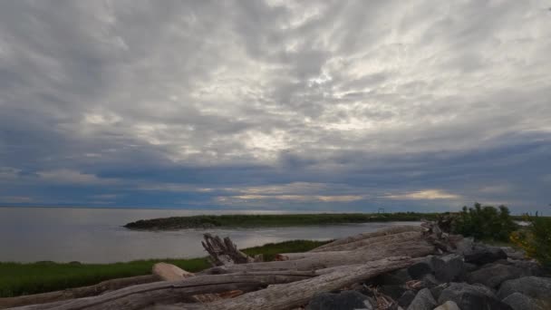 Time Lapse Shores Garry Point Viewpoint Cloudy Day Fishing Boat — Stock Video