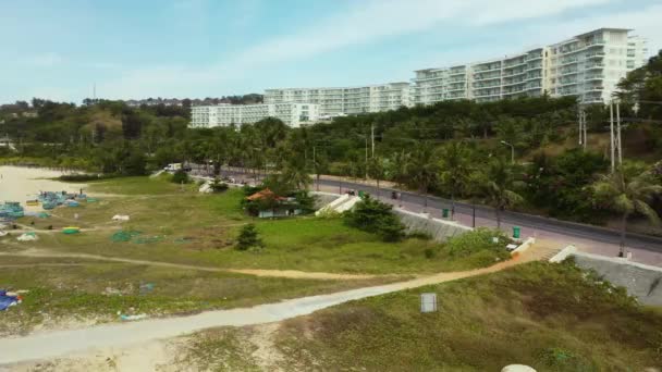 Aerial View Scooter Driving Coastline Highway Residential Hotel District Carrying — Vídeo de Stock