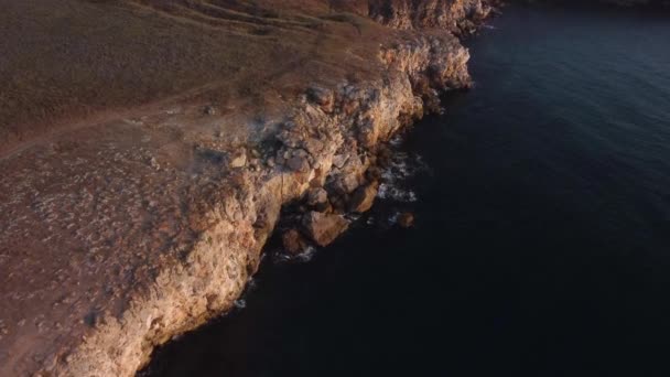 Drone Top Aerial View Waves Splash Rocky Seashore Background Flight — 비디오