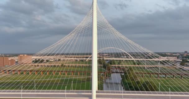 Drone View Margaret Hunt Hill Bridge Dallas Texas — 비디오