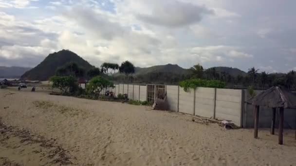 Τοίχος Στην Παραλία Φοίνικες Όχι Άνθρωποι Πιο Ήρεμη Εναέρια Άποψη — Αρχείο Βίντεο
