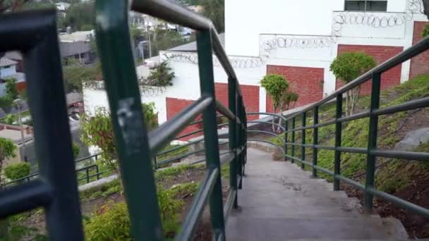 Las Lagunas Molina Lima Peru Sokaklarındaki Merdivenlerden Soldan Sağa Sabit — Stok video
