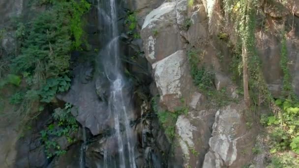 Mirando Hacia Arriba Saliente Cascada Yelapa Jalisco México Inyección Inclinación — Vídeos de Stock