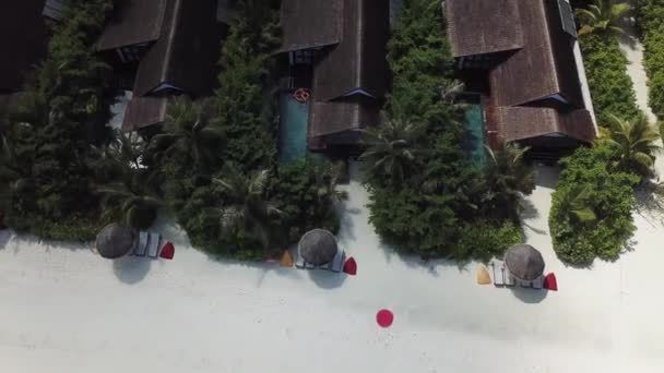 Zoom Tropical Drone Tiro Uma Piscina Uma Vila Uma Ilha — Vídeo de Stock