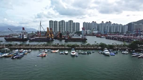 在香港黄金海岸拍摄的台风避风塘的全景 绝世之美 — 图库视频影像