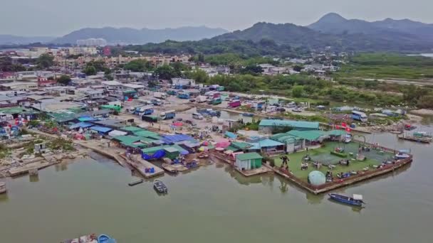 Dynamic Orbiting Aerial Footage Seafood Restaurant Fishing Village Lau Fau — Video Stock