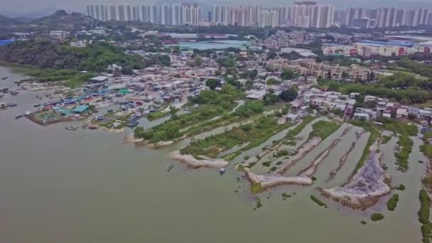 Dynamic Wide Aerial Footage Fishing Village Lau Fau Shan New — Video