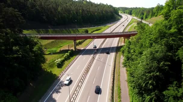 Wyższa Droga Nad Autostradą Gdyni Europejska Trasa E28 Dron Zstępuje — Wideo stockowe