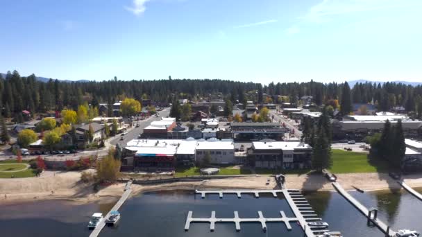 Side Scrollen Antenne Van Mccall Idaho Haar Landelijke Voorzieningen — Stockvideo