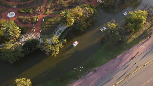 Circular Drone Shot Palermo Lakes Pedal Boats Passing Buenos Aires — Stock video