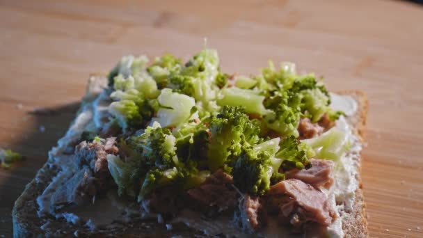 Dripping Red Hot Sauce Anabolic Toast Sandwich Tuna Broccoli Close — Video Stock