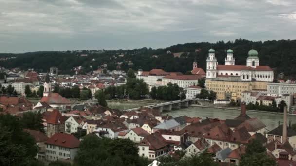Ville Portuaire Allemande Sur Danube — Video