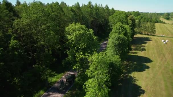 Flying Countryside Road Next Green Field Forest Trees Park Woodland — Stockvideo