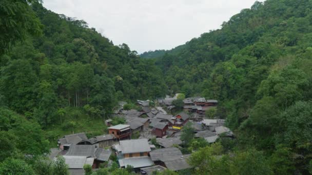 Imagens Natureza Paisagem Cinematográfica Famosa Autêntica Aldeia Mae Kampong Meio — Vídeo de Stock