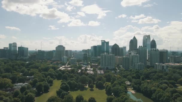 Stunning Drone Footage Midtown Atlanta Piedmont Park Bright Sunny Day — Wideo stockowe