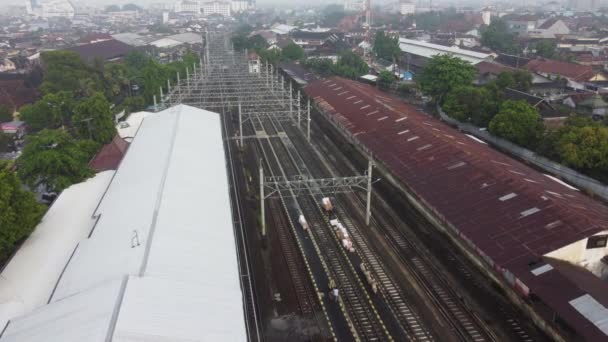 Drone Flies Train Station Aerial Top View Lot Wagons Railway — Αρχείο Βίντεο