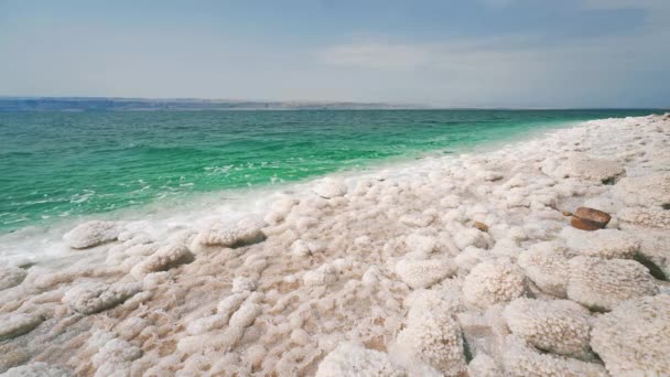 Dead Sea Salt Jordan Close Israel Border Clear Blue Calm — 图库视频影像