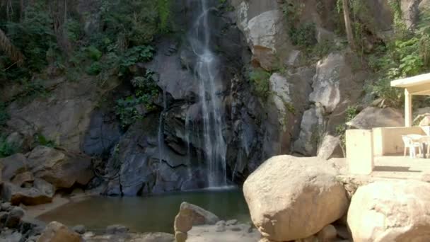 Дихання Водоспаду Природного Тяжіння Віддаленому Мексиканському Селі Cascada Yelapa Jalisco — стокове відео