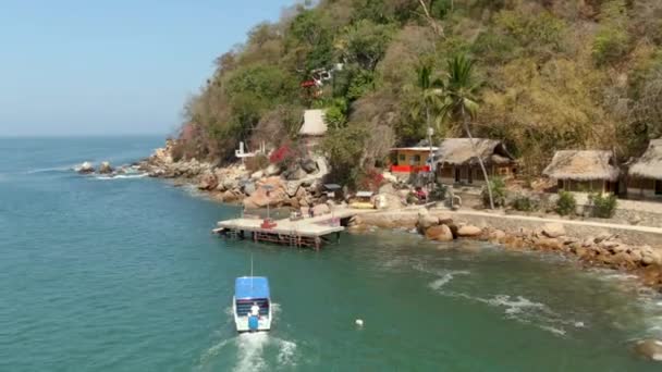 Drone Water Taxi Arriving Pier Yelapa Jalisco México Summer Aéreos — Vídeos de Stock