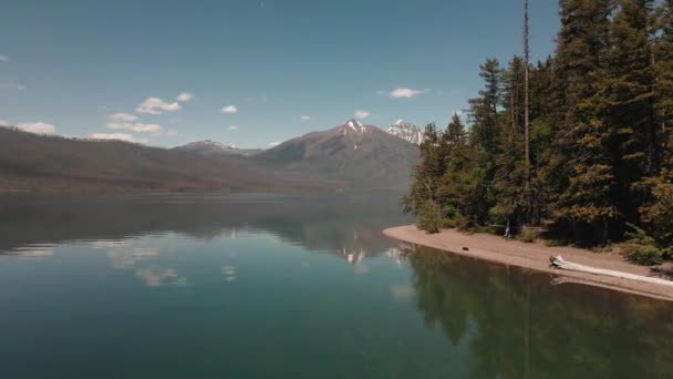 Cinemático Lago Mcdonald Floresta Nacional Montanhas — Vídeo de Stock