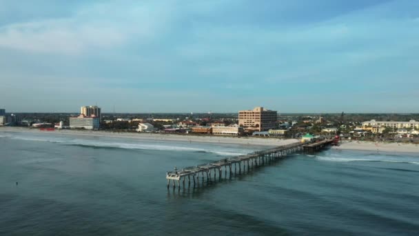 Aerial View Jacksonville Beach Pier Shoreline Florida Usa Fishing Pier — Stock Video