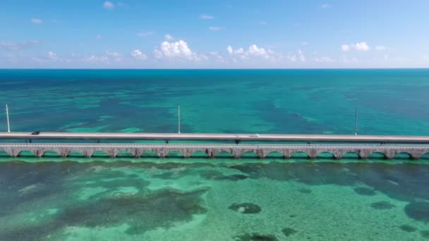 Widok Lotu Ptaka Most Florydzie Niekończąca Się Droga Hrabstwie Monroe — Wideo stockowe